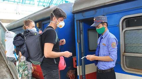 Đường sắt Việt Nam tiếp tục giảm 30% giá vé, tăng cường các biện pháp phòng dịch COVID-19