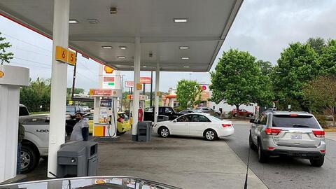 Các nước kiềm chế giá xăng dầu thế nào?