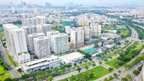 Nhà đầu tư chờ đợi cơ hội “bắt đáy” thị trường bất động sản