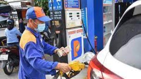 Xem xét trả lại lợi nhuận cho doanh nghiệp bán lẻ xăng dầu