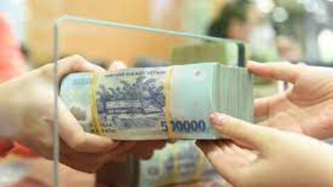 Lãi suất qua đêm xuống dưới 1%, NHNN đẩy mạnh hút ròng