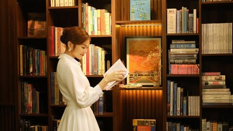 Thanh Hằng "hóa" quý cô công sở thời thượng