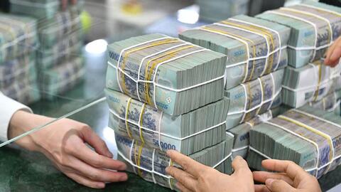 NHNN bơm ròng mạnh nhất trong gần một năm, tỷ giá tăng vọt