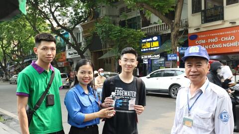 Tháo gỡ các vướng mắc để đưa thu phí trông giữ xe không tiền mặt vào đời sống