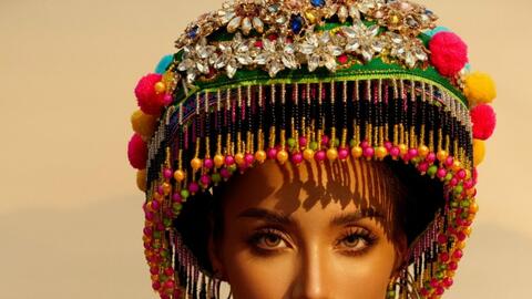 Trang phục dân tộc của Lydie Vũ làm từ thổ cẩm Tây Bắc