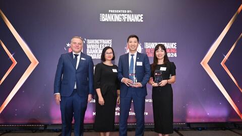 Năm thứ 3 liên tiếp, PVcomBank nhận vinh danh “Ngân hàng chuyển đổi số tốt nhất”