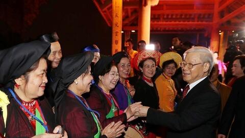 Khi những vần thơ, điệu nhạc bật lên từ cảm xúc...