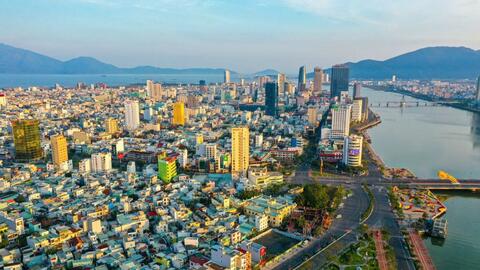 Đầu tàu kinh tế miền Trung chuyển mình mạnh mẽ