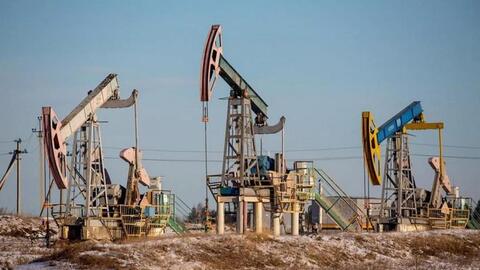 Dầu tăng mạnh sau khi EU thống nhất trừng phạt bổ sung đối với ngành dầu mỏ của Nga