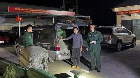 Bắt giữ đối tượng buôn lậu 360kg nguyên liệu thuốc lá