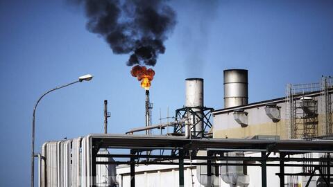 Dầu giảm hơn 2% trước khả năng OPEC+ tăng sản lượng