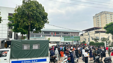 ‘Ma trận’ cò mồi nhà ở xã hội: Rao chênh hàng trăm triệu, ăn theo cả nộp online