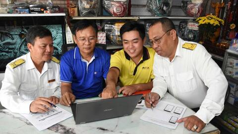 Mở “đường băng số” cho doanh nghiệp và hộ kinh doanh bứt phá