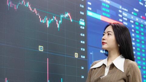 Thị trường chứng khoán tháng 4/2026 khởi sắc, VN-Index tăng hơn 10%
