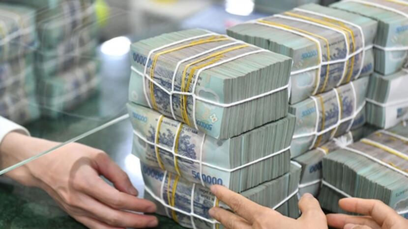 Nhóm Vingroup trở lại nâng đỡ VN-Index, ngân hàng tiếp tục ghì điểm