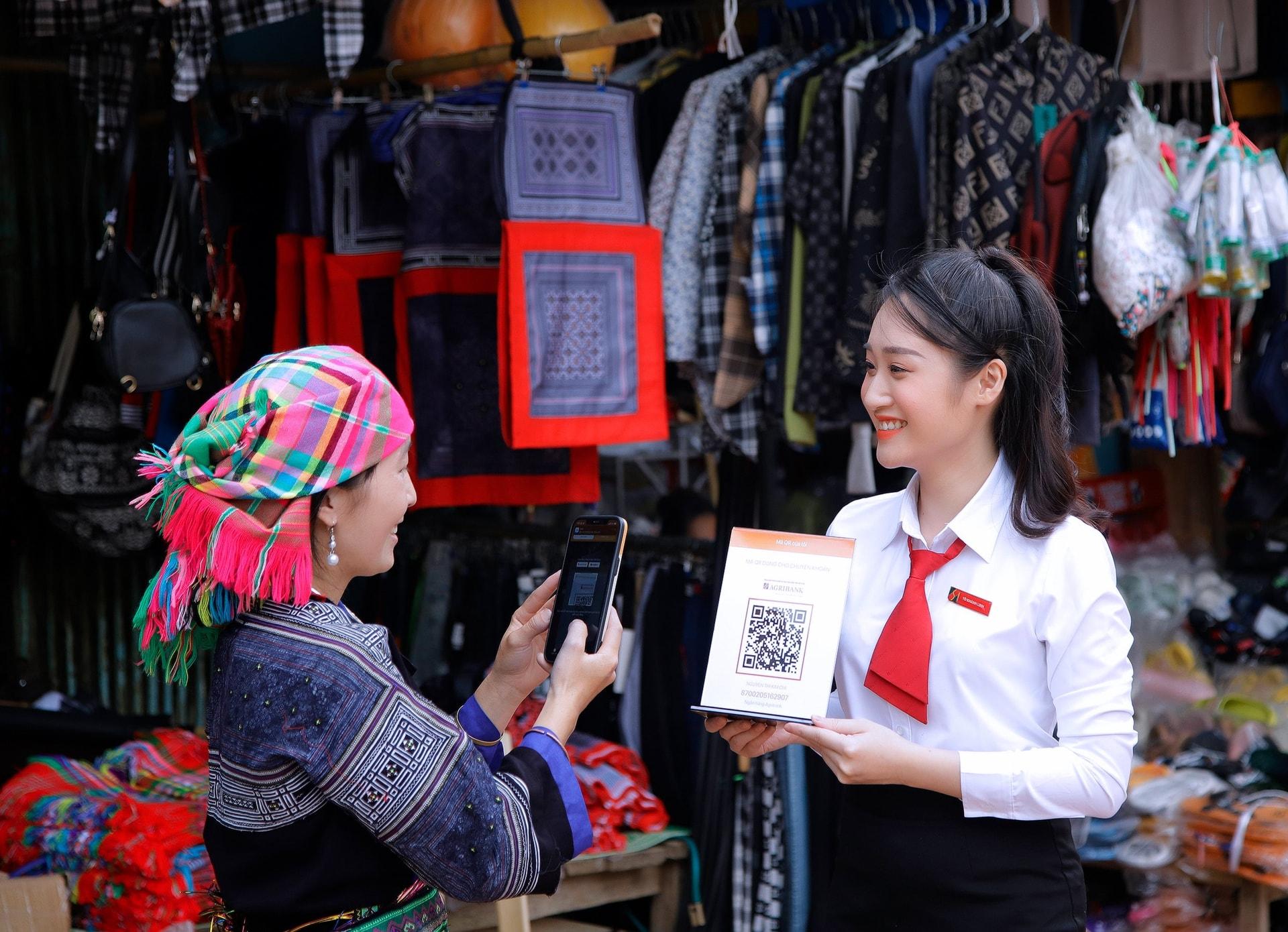 anh-6-nhung-no-luc-chuyen-doi-so-cua-agribank-da-gop-phan-day-manh-thanh-toan-khong-dung-tien-mat-va-thuc-hien-chien-luoc-tai-chinh-toan-dien-quoc-gia.jpg