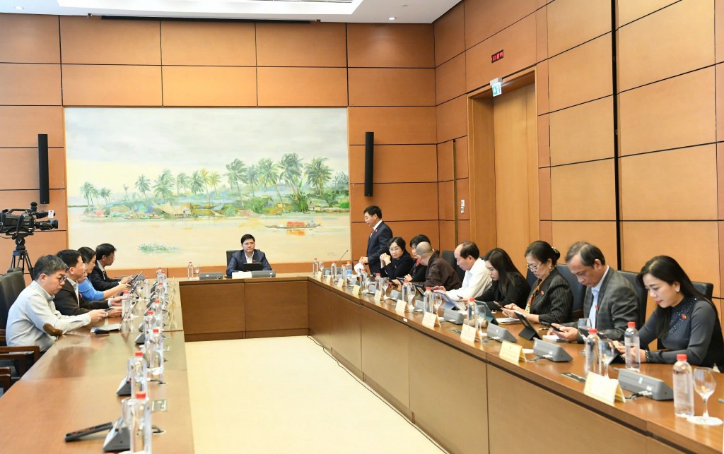 Sửa Luật Thuế Giá trị gia tăng nhằm gỡ vướng thực tiễn, hỗ trợ doanh nghiệp, người dân Sửa Luật Thuế Giá trị gia tăng nhằm gỡ vướng thực tiễn, hỗ trợ doanh nghiệp, người dân