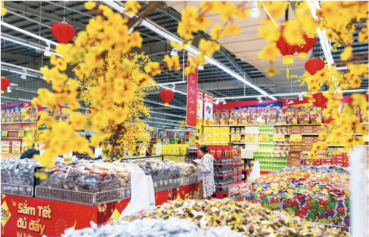 Thị trường Tết Bính Ngọ 2026: Nguồn cung dồi dào, giá cả ổn định Thị trường Tết Bính Ngọ 2026: Nguồn cung dồi dào, giá cả ổn định