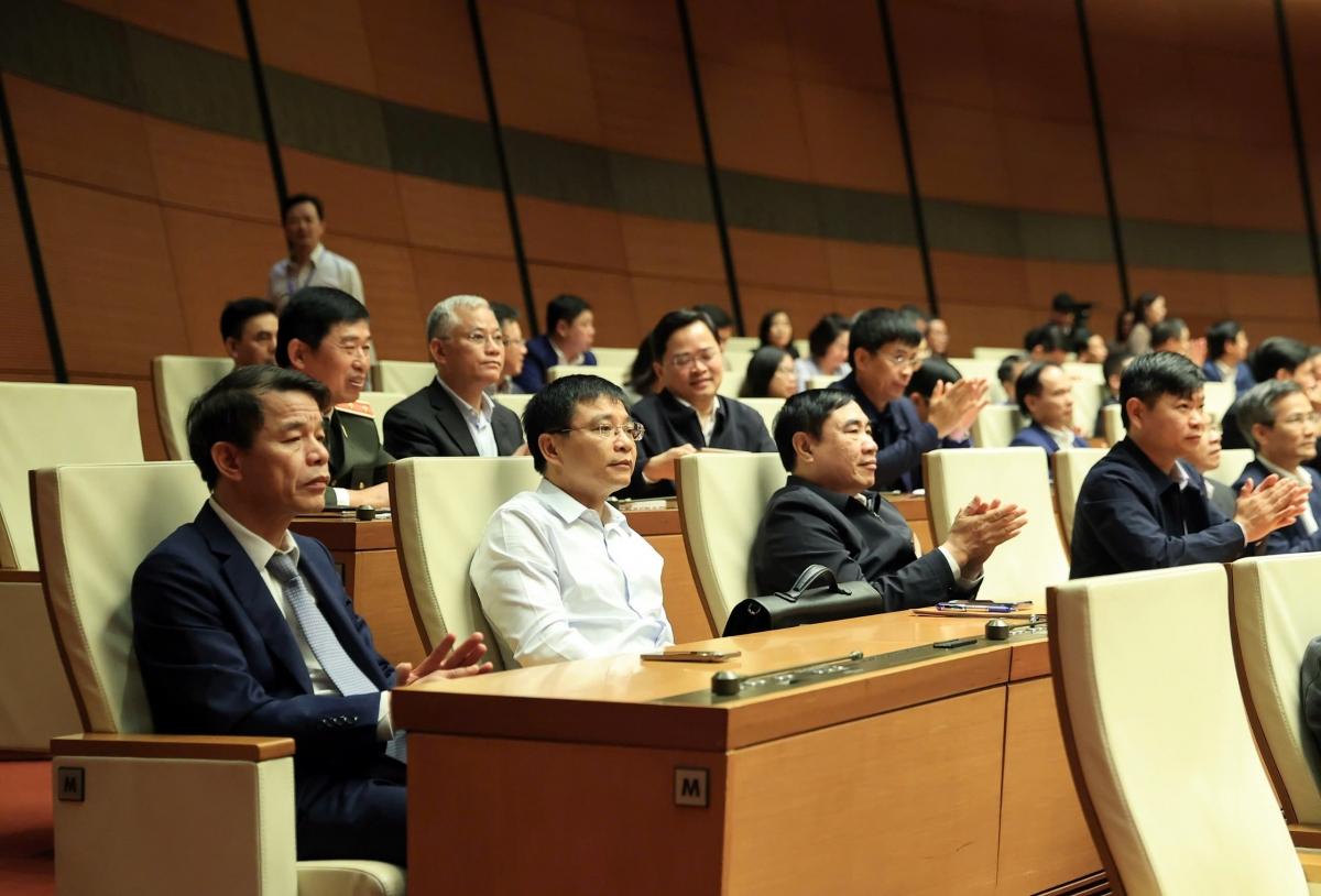 Học tập, quán triệt và triển khai thực hiện Nghị quyết số 79-NQ/TW và Nghị quyết số 80-NQ/TW của Bộ Chính trị