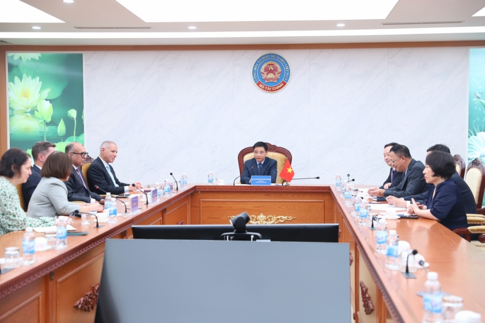 Bộ Tài chính làm việc với HSBC thúc đẩy phát triển thị trường vốn Bộ Tài chính làm việc với HSBC thúc đẩy phát triển thị trường vốn