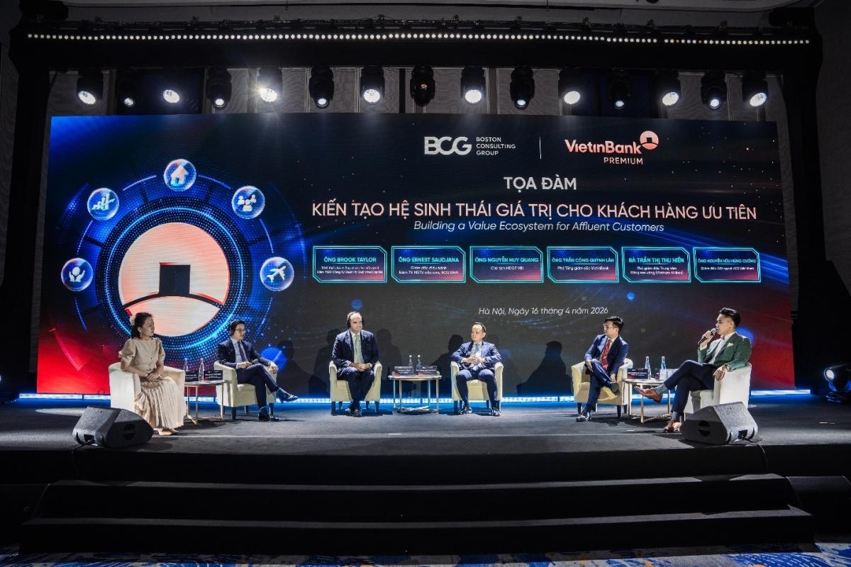 Toàn cảnh Tọa đàm “Kiến tạo hệ sinh thái toàn diện cho Khách hàng Ưu tiên”.
