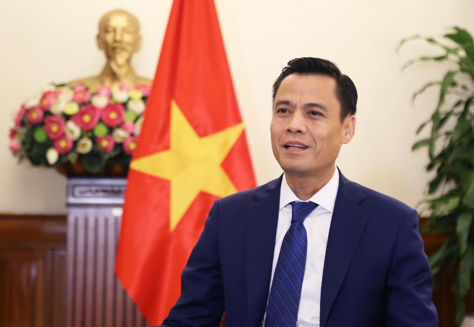 thu-truong-dang-hoang-giang-17813625111901154522750.jpg