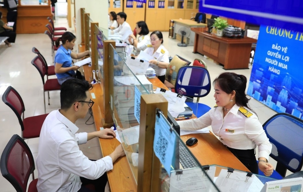 Thu ngân sách 6 tháng tăng 17,2%, đạt gần 62% dự toán