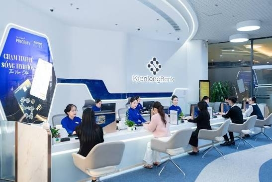 Dragon Capital trả cổ tức 3.000 đồng/CP, nhiều doanh nghiệp chia tiền và cổ phiếu