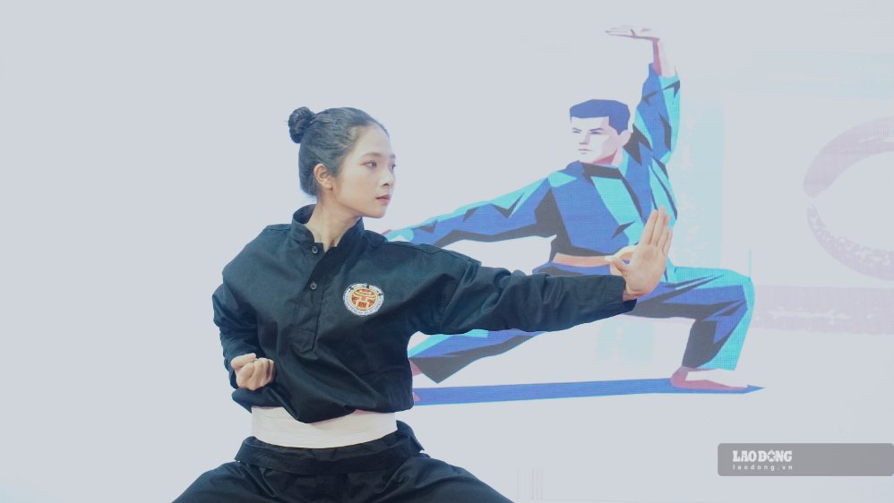 Các tiết mục võ thuật được biểu diễn tại buổi họp báo. Ảnh: Minh Vũ