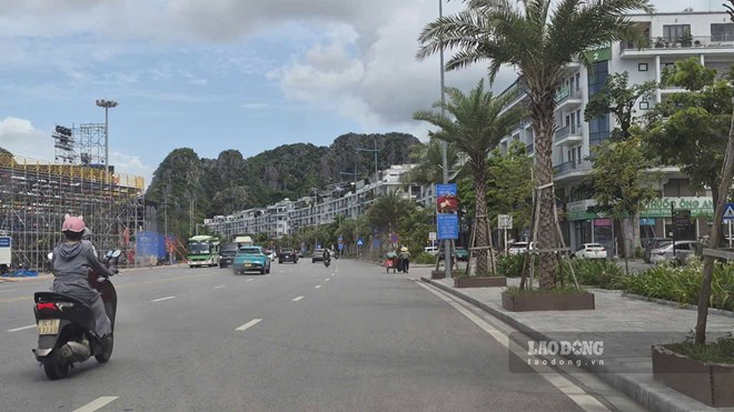 Khởi tố, tạm giữ 2 đối tượng xịt hơi cay vào người đi đường ở Hạ Long