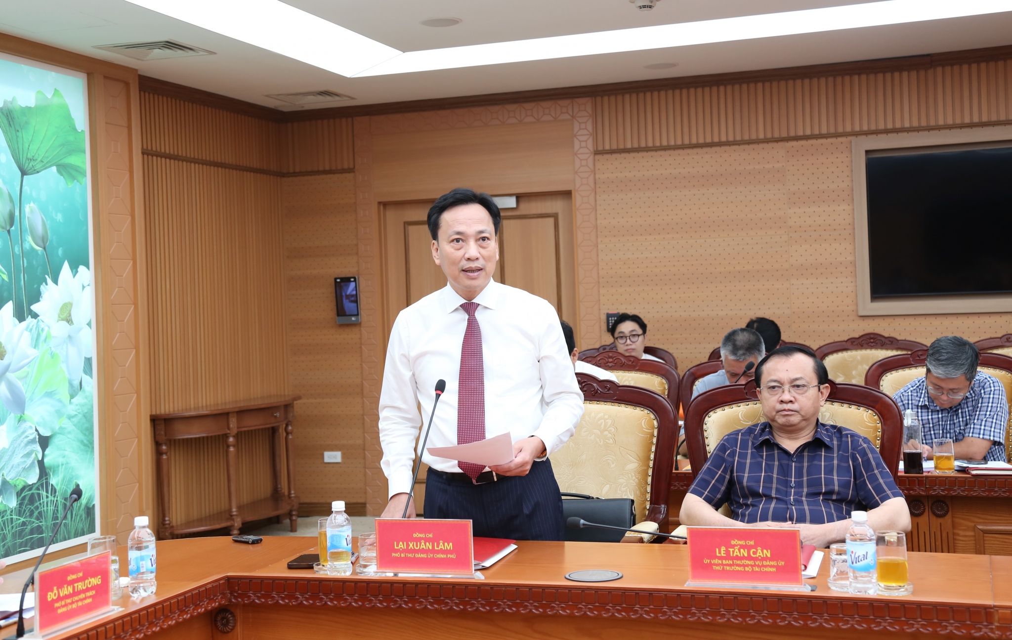 30 năm tuổi Đảng