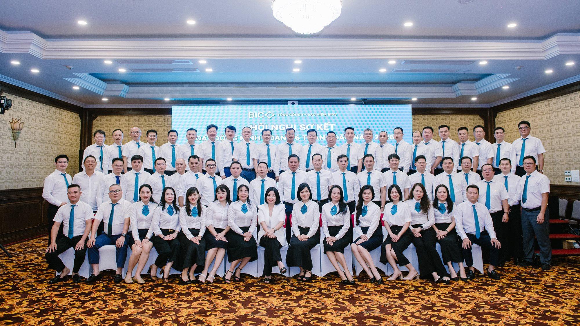 toan-the-hoi-nghi-quyet-tam-hoan-thanh-cac-muc-tieu-ke-hoach-kinh-doanh-nam-2026-copy.jpg