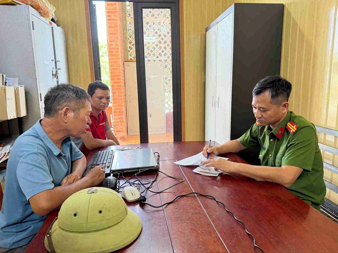 Người đàn ông ở Hưng Yên suýt mất tài sản vì cuộc gọi giả danh Công an