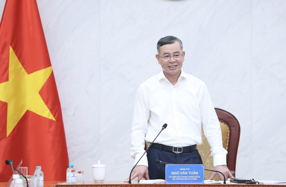 tài chính