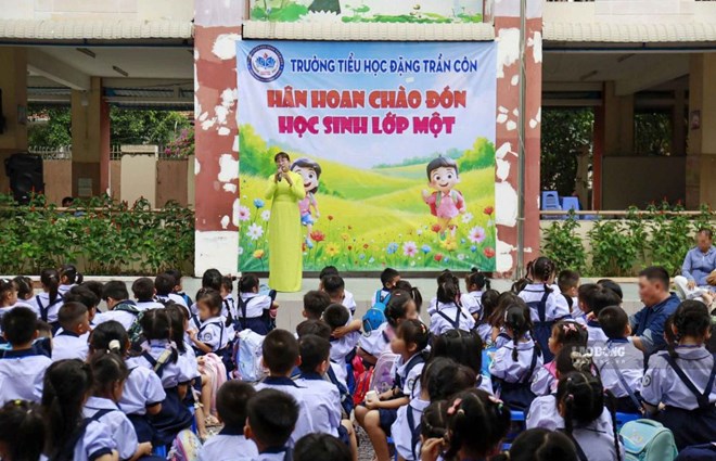 Học sinh toàn TPHCM tựu trường hôm nay