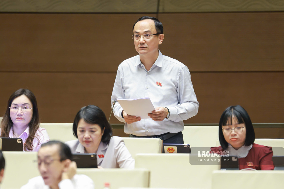 Đại biểu Nguyễn Ngọc Sơn - Đoàn đại biểu Quốc hội thành phố Hải Phòng cho rằng cơ chế định giá đất cần bảo đảm tính khách quan, minh bạch và có thể kiểm chứng. Ảnh: Quang Vinh