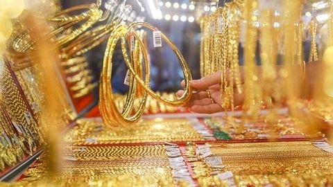 Giá vàng hôm nay 15/2: Chênh lệch mua vào - bán ra ở mức cao