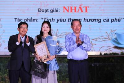 <a href="/su-kien" title="Sự kiện" rel="dofollow">Sự kiện</a>