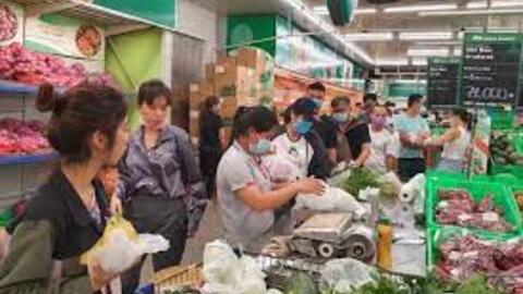 Cải cách tiền lương sẽ kéo theo giá hàng hóa và dịch vụ tiêu dùng tăng