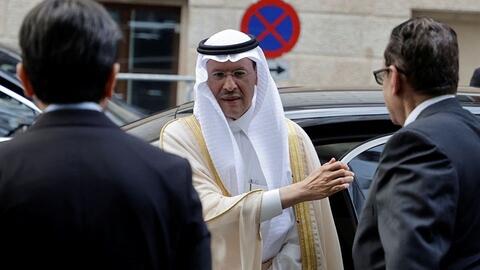 Thị trường dầu suy yếu, ‘ông lớn’ Arab Saudi giảm giá ở tất cả các khu vực