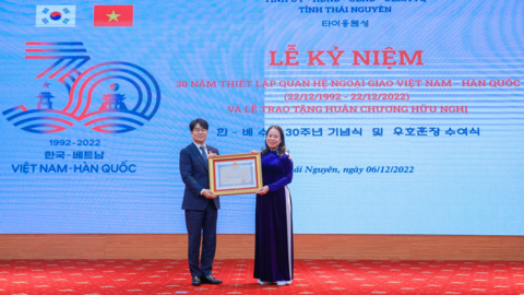 Gia đình Lee rao bán 30 triệu cổ phiếu Samsung, các quỹ nước ngoài tích cực săn đón