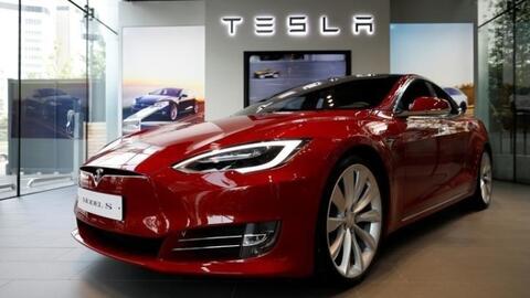 Tesla trở thành vua mất giá giảm gần 30% giá trị trong 1 năm