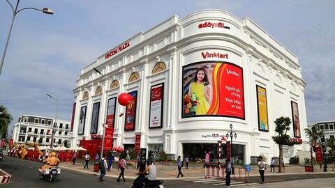 Chốt bán hơn 40% vốn, Vincom Retail sẽ không còn là công ty con của Vingroup