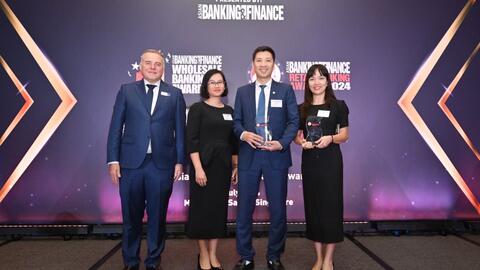 Năm thứ 3 liên tiếp, PVcomBank nhận vinh danh “Ngân hàng chuyển đổi số tốt nhất”