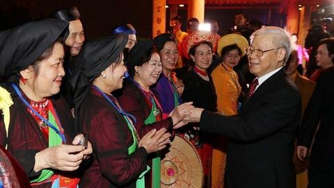 Khi những vần thơ, điệu nhạc bật lên từ cảm xúc...