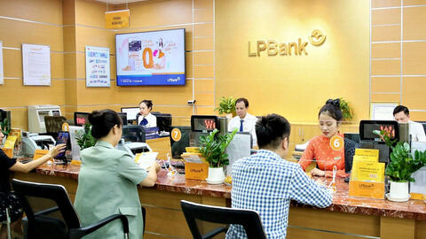 LPBank đạt 9,952 tỷ đồng lãi trước thuế sau 10 tháng