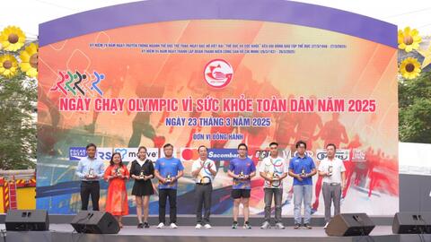 Sacombank tiếp lửa tinh thần thể thao