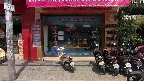 Một trung tâm ngoại ngữ bị yêu cầu dừng hoạt động