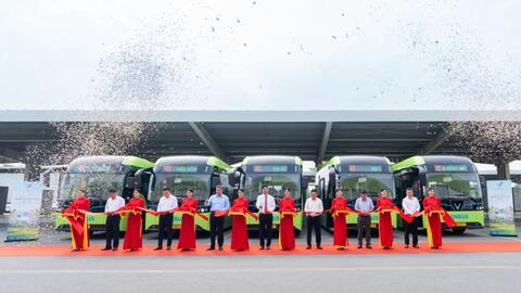 VinBus khai trương tuyến buýt điện 43 kết nối nội thành với Đông Anh