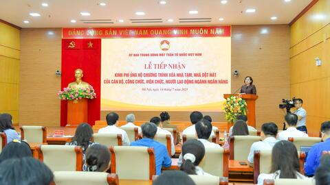 Ngành Ngân hàng chung tay xóa nhà tạm, nhà dột nát